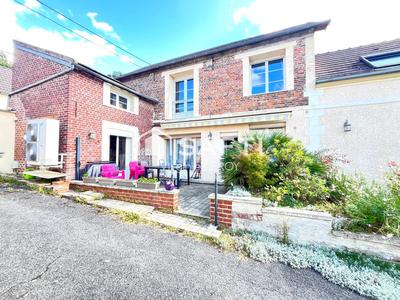 Maison - 224 m² - 7 pièces