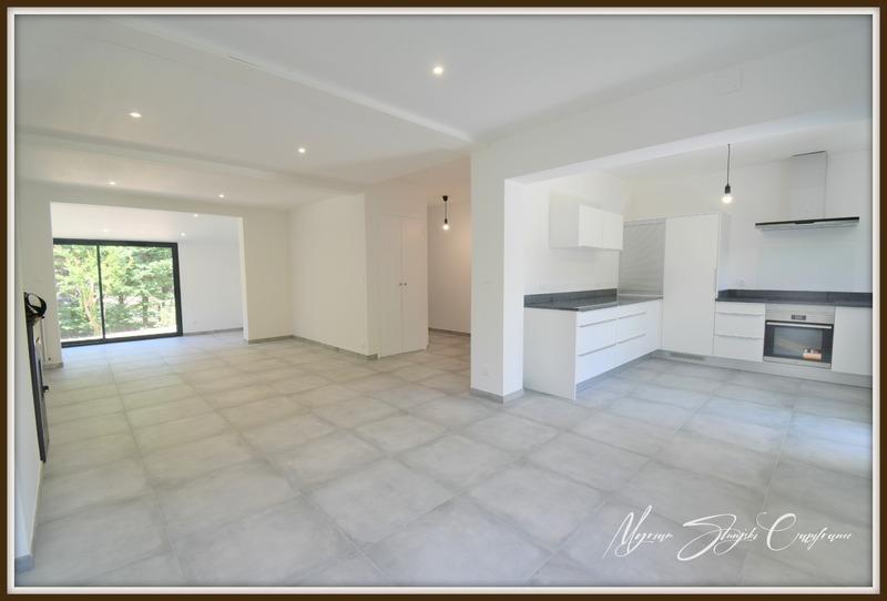 Maison - 185 m² - 7 pièces