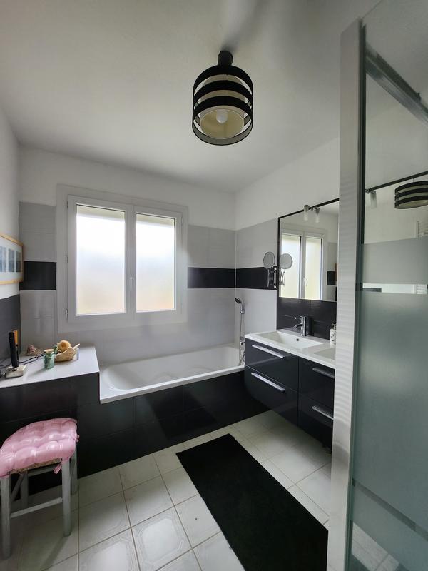 Maison - 145 m² - 7 pièces