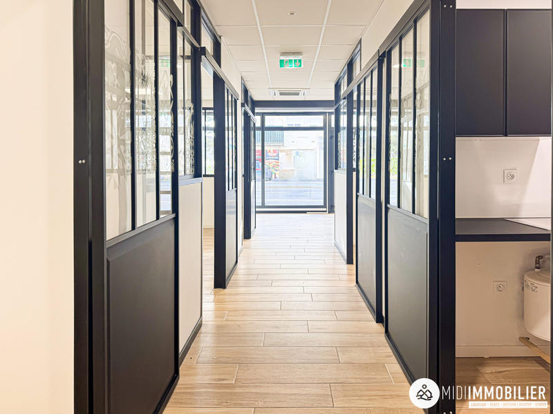 Local commercial - 89 m² - 4 pièces