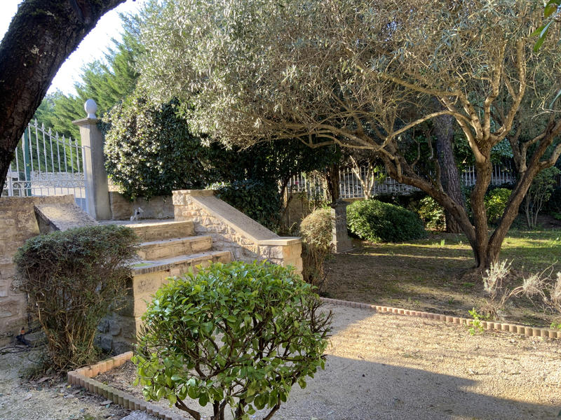 Maison - 234 m² - 8 pièces