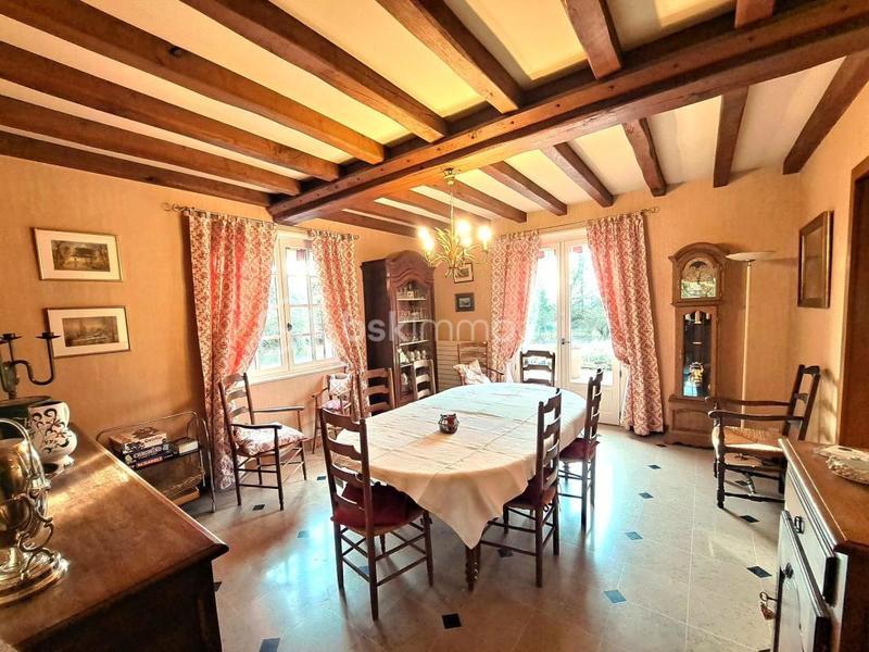 Pavillon - 209 m² - 8 pièces