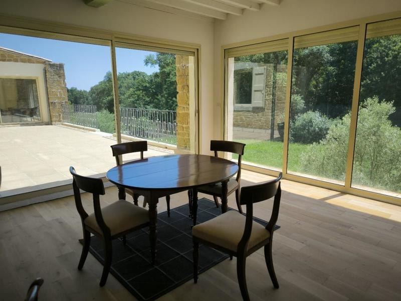 Demeure - 424 m² - 11 pièces