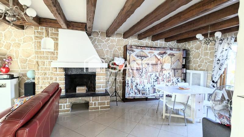 Maison - 221 m² - 8 pièces