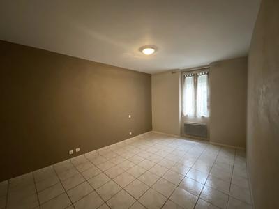 Appartement - 87 m² - 2 pièces