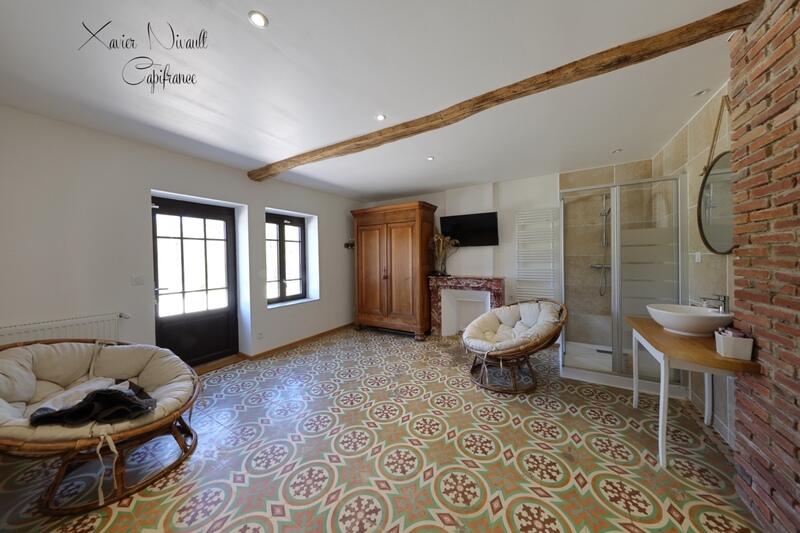 Maison - 355 m² - 11 pièces