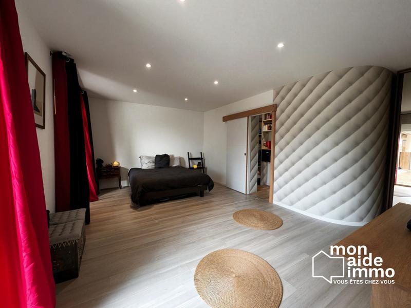 Maison - 162 m² - 6 pièces