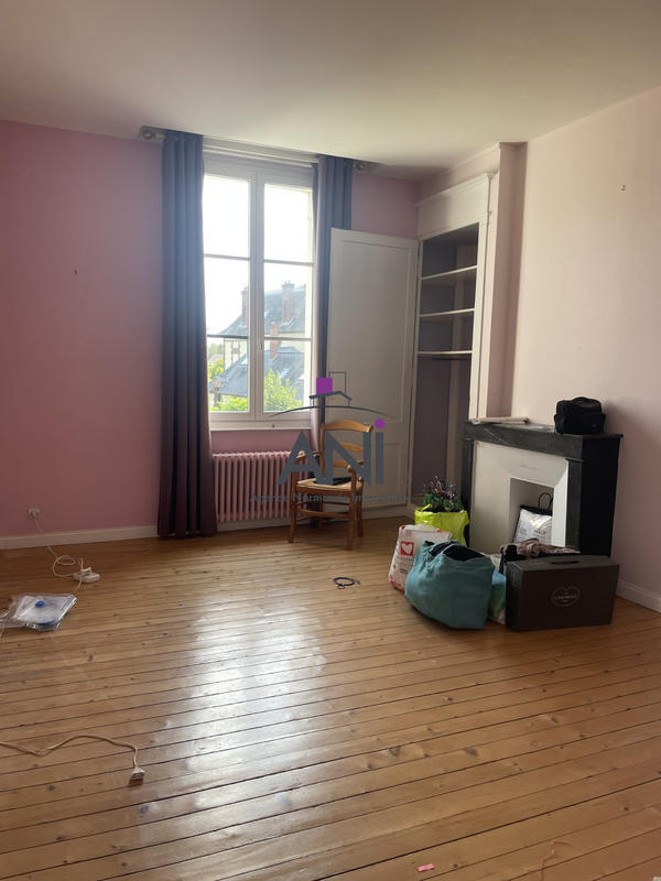 Maison - 311 m² - 8 pièces