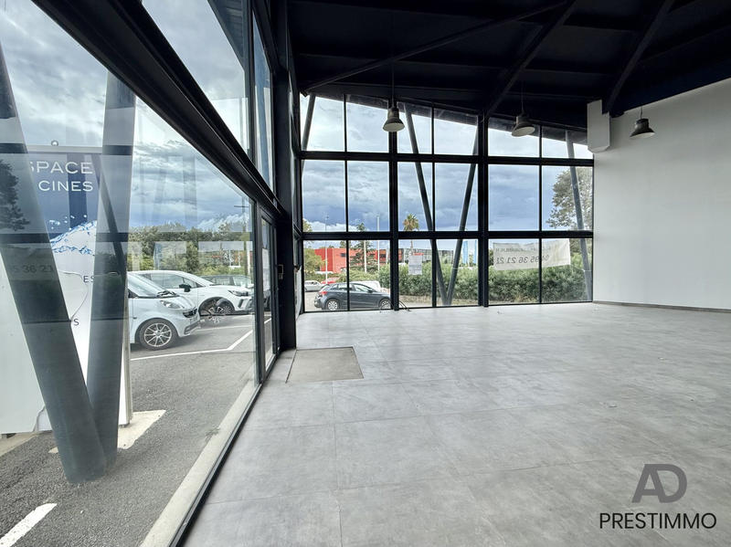 Local commercial - 300 m²