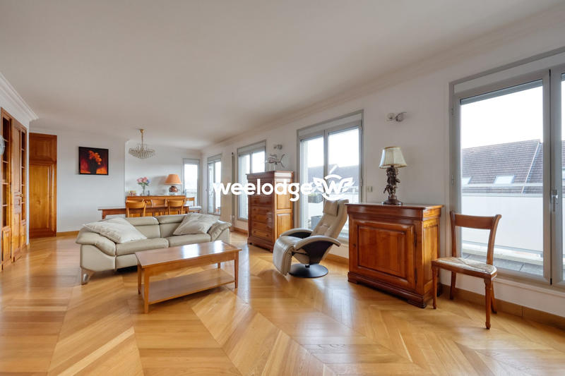 Appartement - 141 m² - 7 pièces