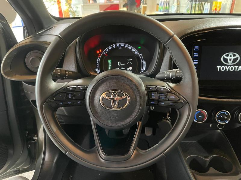 Toyota aygo x 1.0 Vvt-I 72 My23 Design