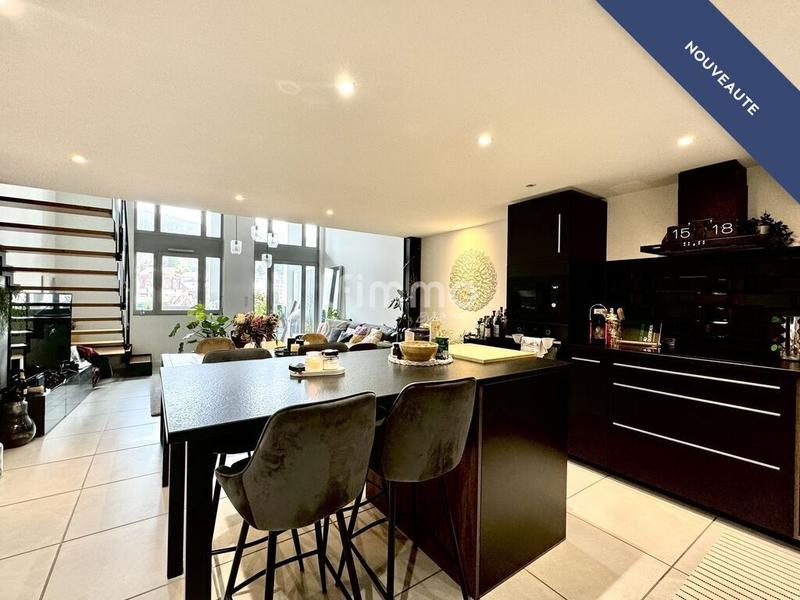 Loft - 80 m² - 3 pièces