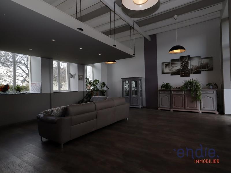 Maison - 300 m² - 10 pièces