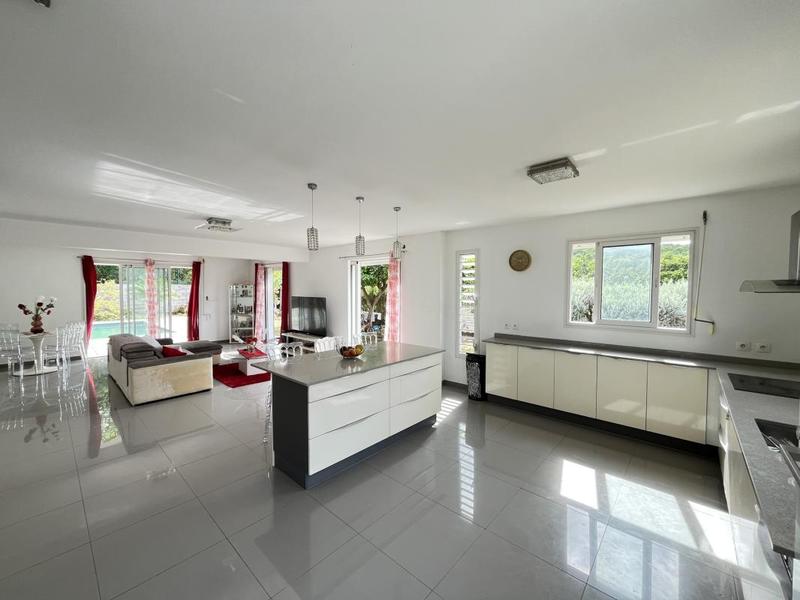 Maison - 131 m² - 6 pièces