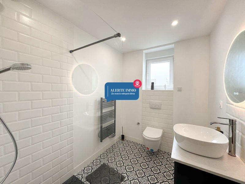 Maison - 316 m² - 10 pièces