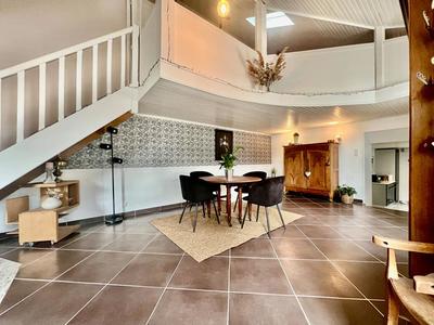 Appartement - 90 m² - 3 pièces