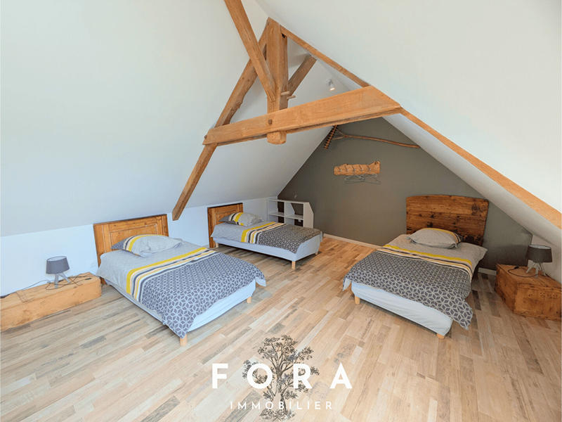 Maison - 140 m² - 6 pièces