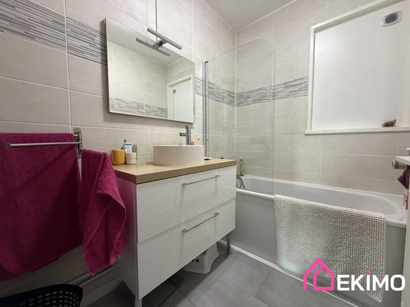 Maison - 99 m² - 6 pièces