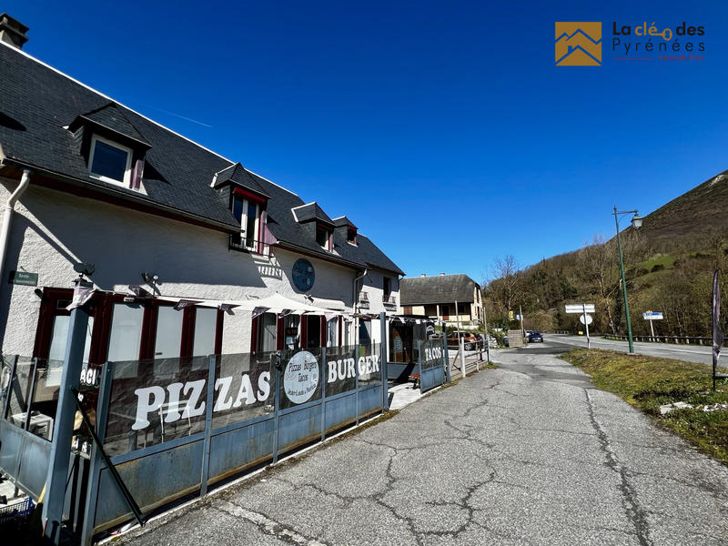 Local commercial - 194 m² - 8 pièces