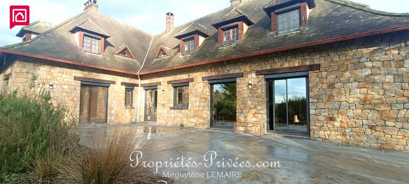 Maison - 416 m² - 10 pièces