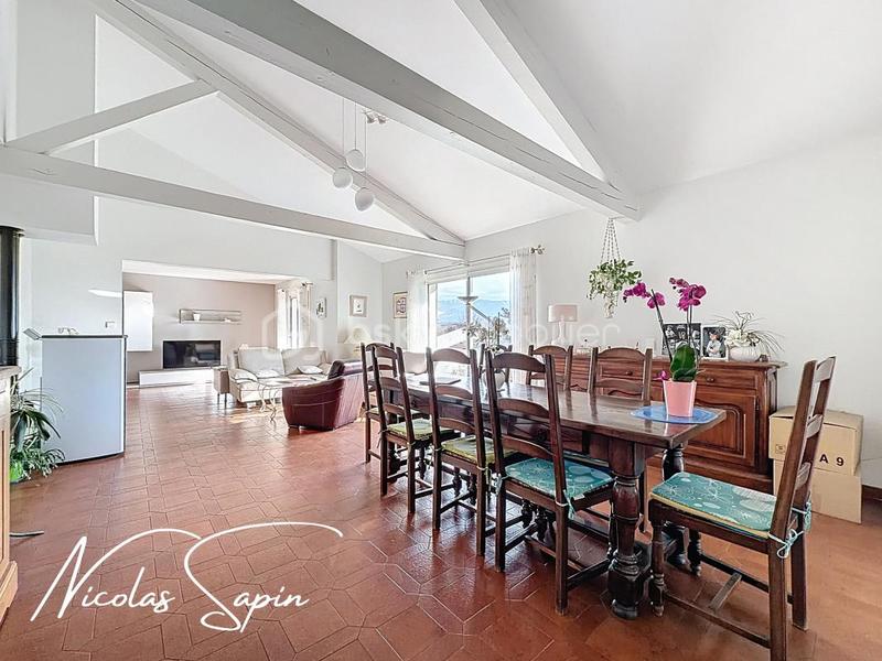 Maison - 153 m² - 6 pièces