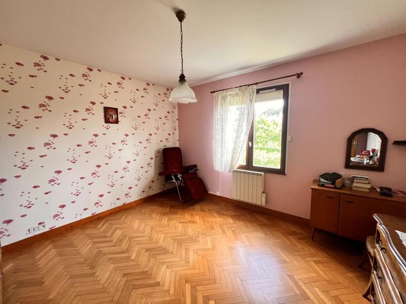 Maison - 92 m² - 5 pièces