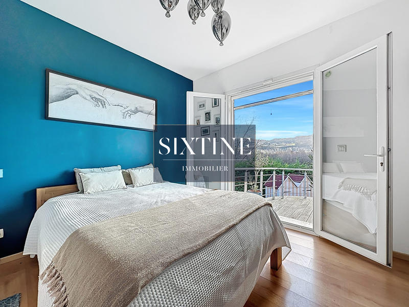 Maison - 193 m² - 8 pièces