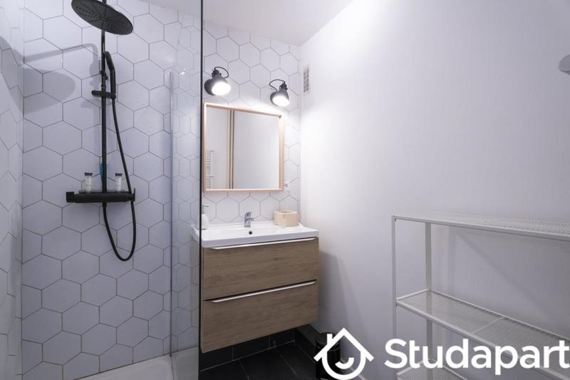 Chambre - 13 m² - 1 pièce