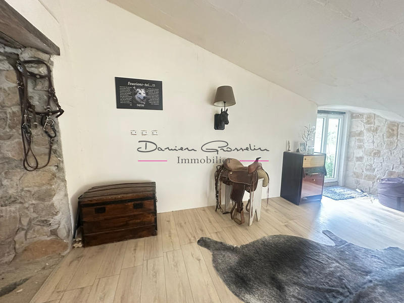 Maison - 176 m² - 8 pièces