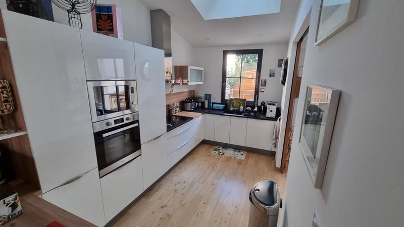 Maison - 140 m² - 5 pièces