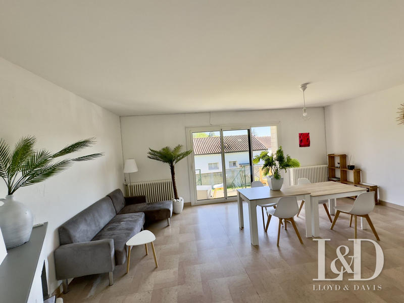 Maison - 188 m² - 10 pièces
