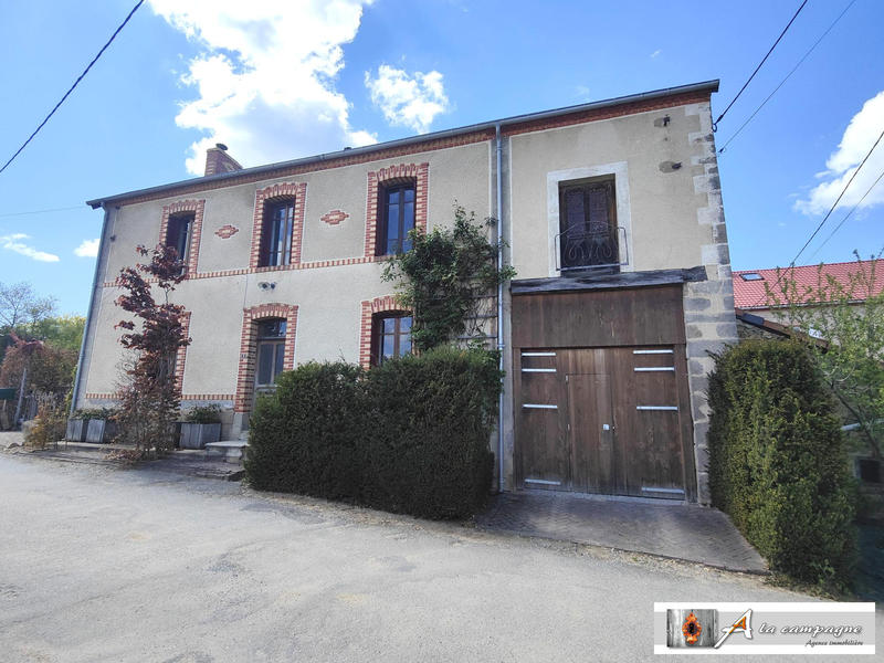 Maison ancienne - 215 m² - 6 pièces