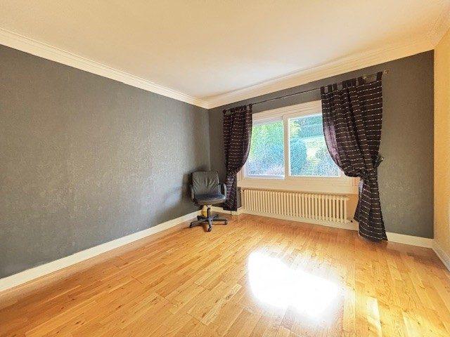 Maison - 204 m² - 9 pièces