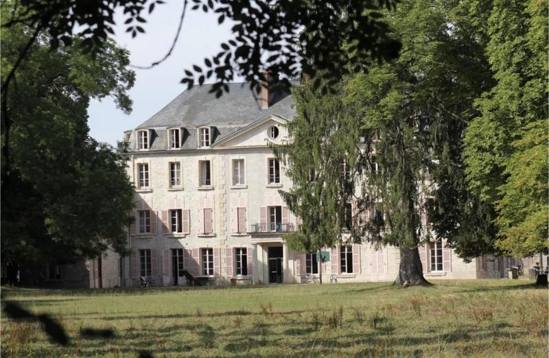 Château - 2 000 m² - 40 pièces