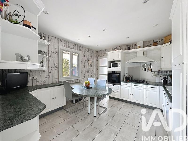 Maison - 140 m² - 6 pièces