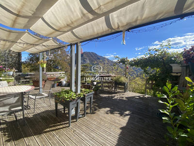 Maison - 136 m² - 3 pièces