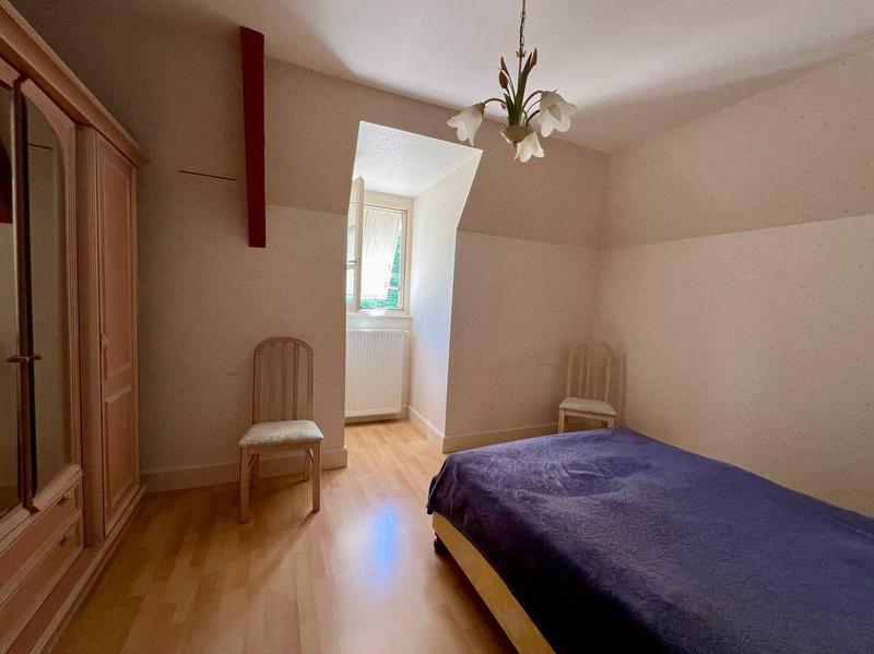 Maison traditionnelle - 308 m² - 10 pièces