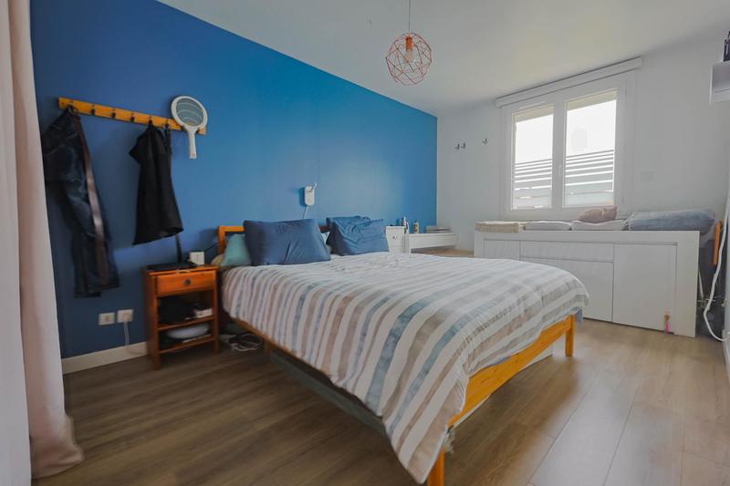 Maison - 95 m² - 5 pièces