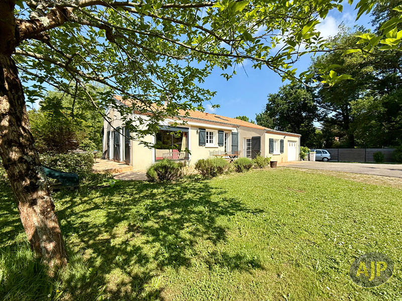 Maison - 136 m² - 6 pièces