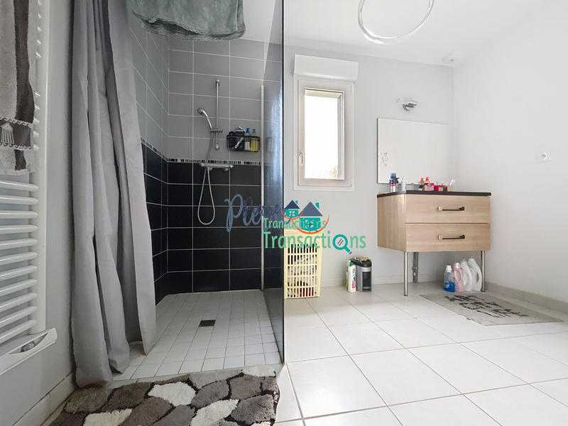 Maison - 96 m² - 5 pièces