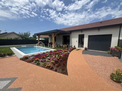 Maison - 81 m² - 3 pièces