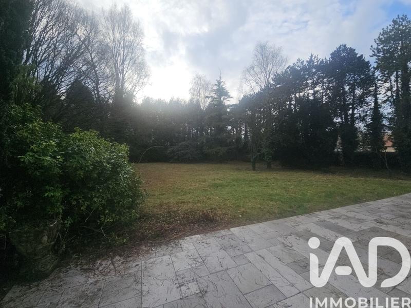 Maison - 246 m² - 9 pièces