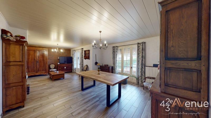 Maison - 237 m² - 9 pièces