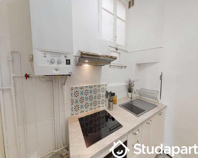 Chambre - 100 m² - 1 pièce