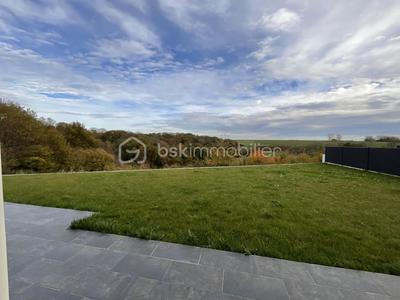 Maison - 123 m² - 4 pièces