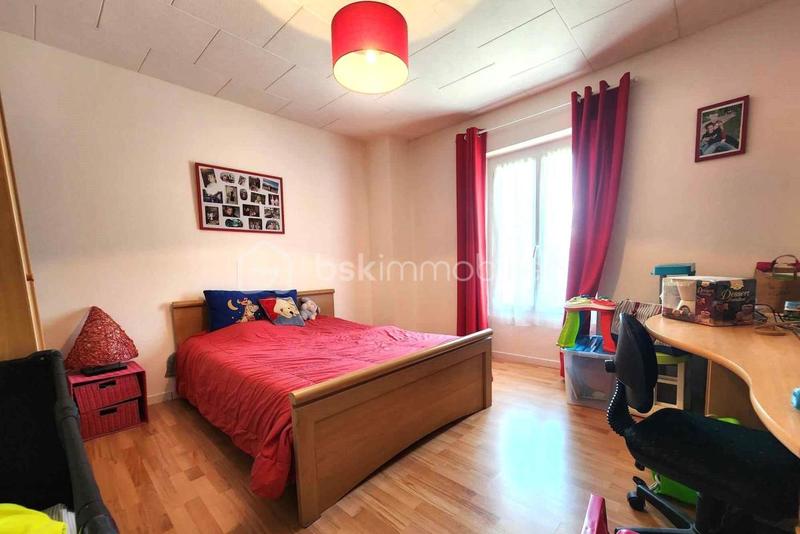 Maison traditionnelle - 208 m² - 8 pièces