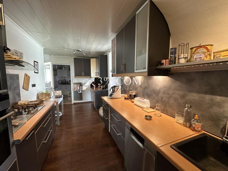 Maison chambre d'hôtes - 286 m² - 10 pièces