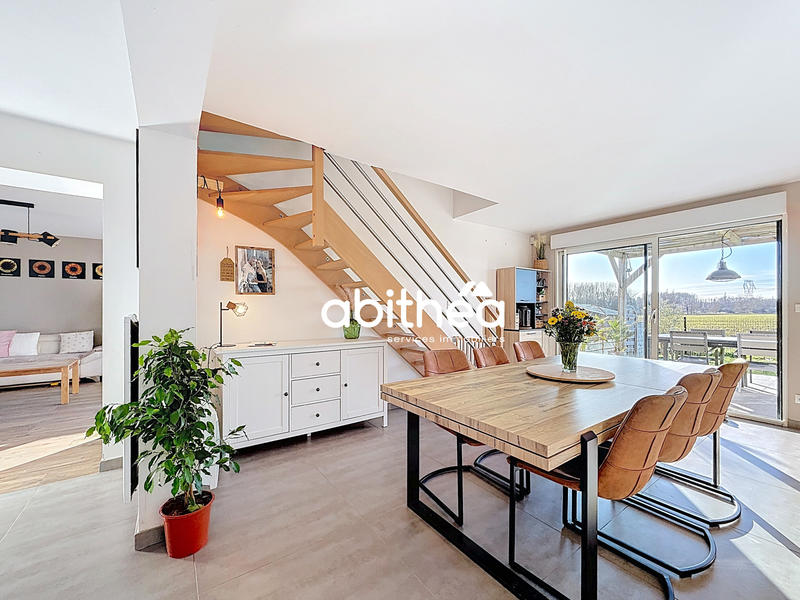 Maison - 171 m² - 8 pièces