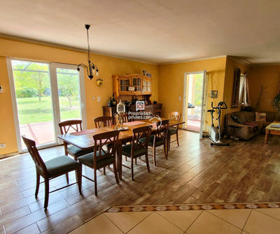 Maison - 151 m² - 5 pièces