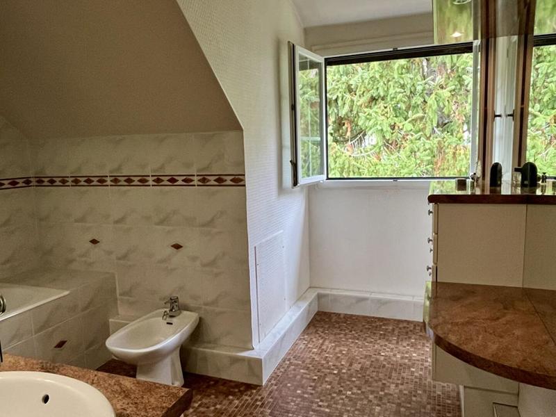 Maison - 170 m² - 6 pièces